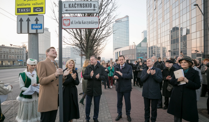 Dar vieną gatvę papuošė VGTU dėstytojų ir studentų kurtos lentelės 